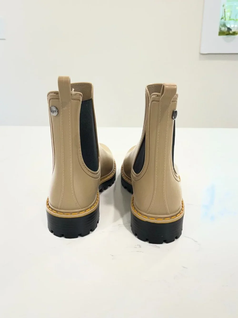 Igor Ladies Rain Boots, Ankle Boots, Lug Soles, Size 8, Size 39